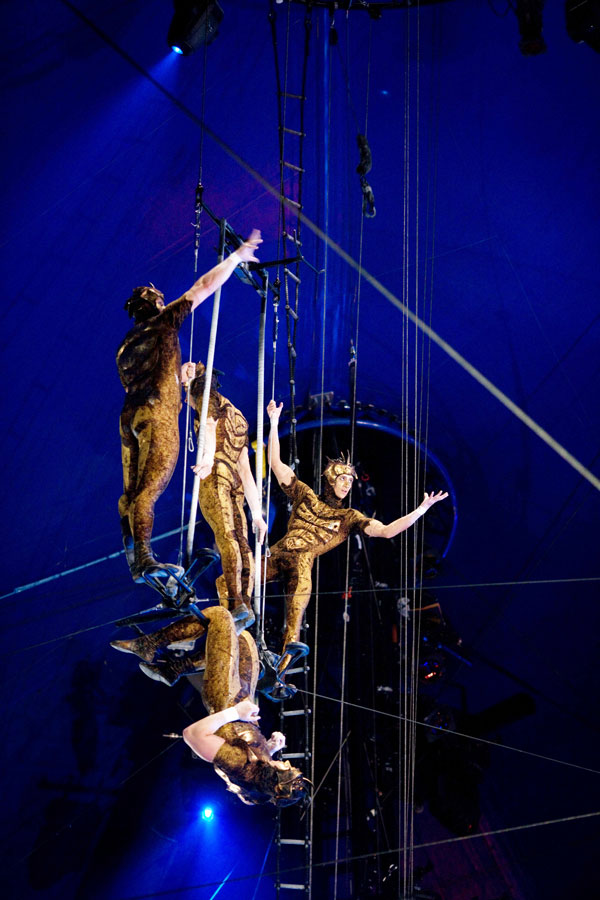 FlyingAct OVO Cirque du Soleil Photo OSA Images
