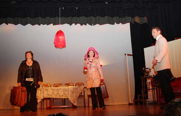 Театр-студия Е.Михайловой выступает в Сиднее