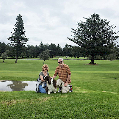Прогулка у моря в пасмурный день